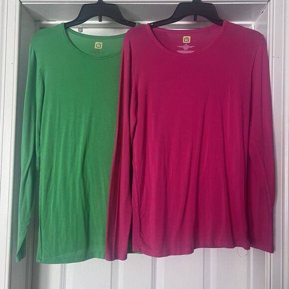 Lot of 2 Wonder Wink Under Scrub Shirts Women's M Long Sleeve Pink Green - Picture 1 of 11
